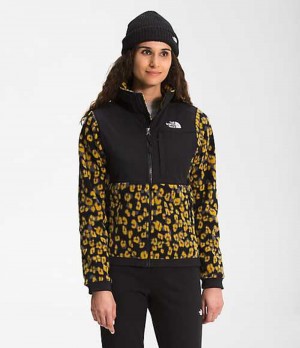 Fleece Jackets The North Face Denali 2 Mujer Amarillo | 2967385-WE