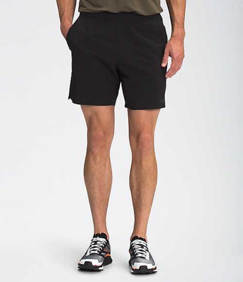 Short The North Face Wander Hombre Negras | 2370869-UM